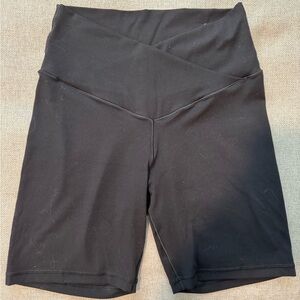 Aerie OFFLINE 7” inseam cross waist bike shorts size L